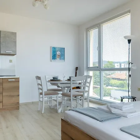 студио 9 парк панорама Chisarja