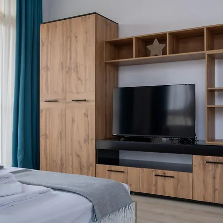 студио 9 парк панорама * Chisarja