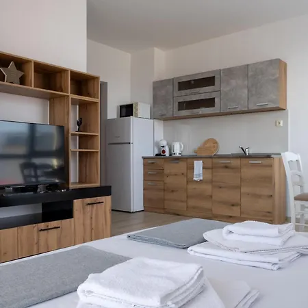 Apartment студио 9 парк панорама Hisarya